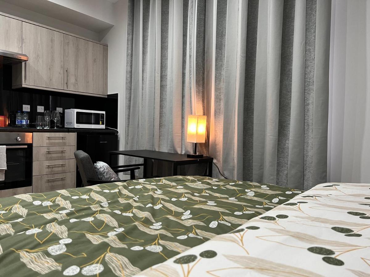 The Grande Residence - Close To Central London & Next To Northfield Tube Station Hanwell Ngoại thất bức ảnh