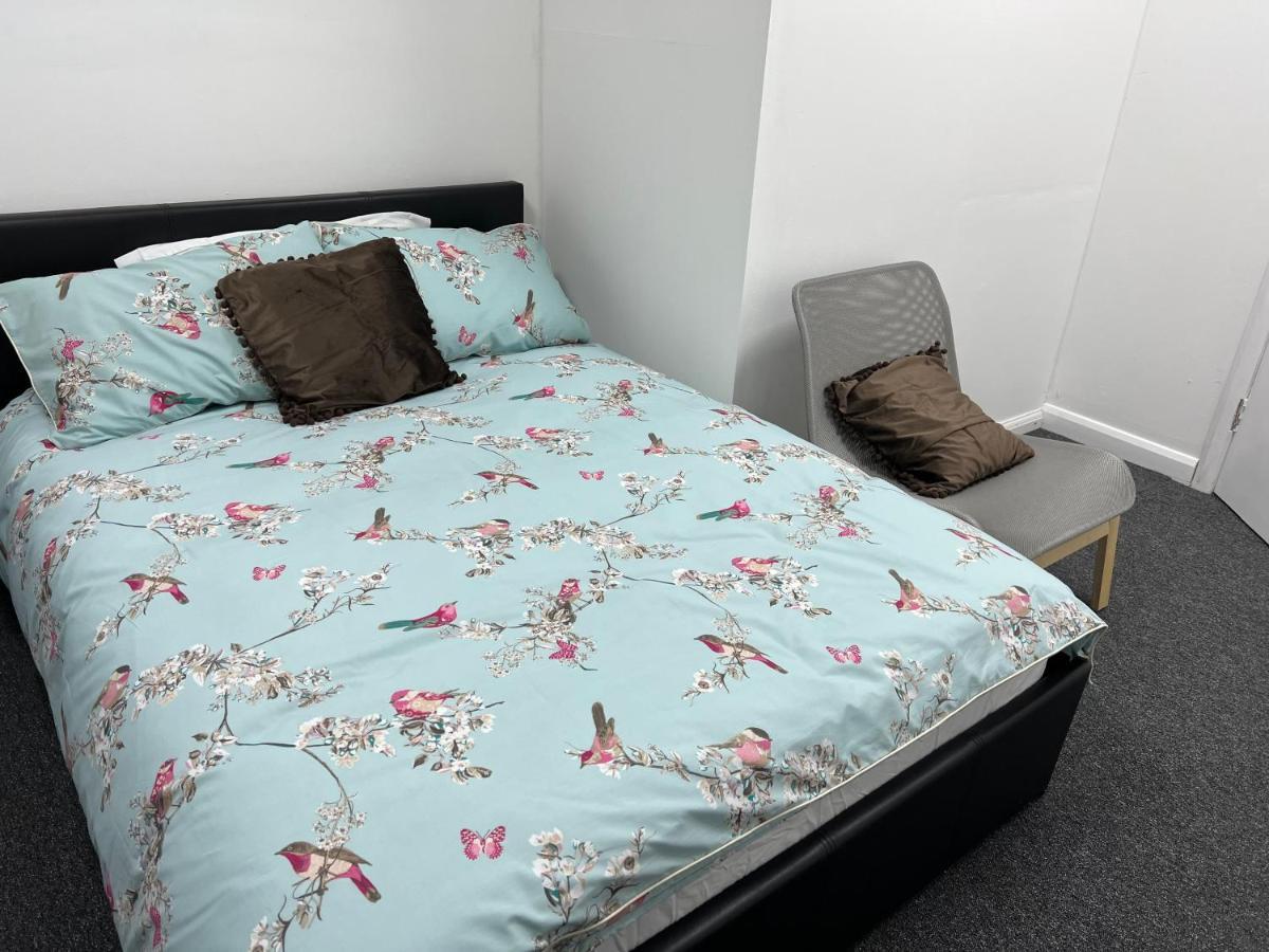 The Grande Residence - Close To Central London & Next To Northfield Tube Station Hanwell Ngoại thất bức ảnh