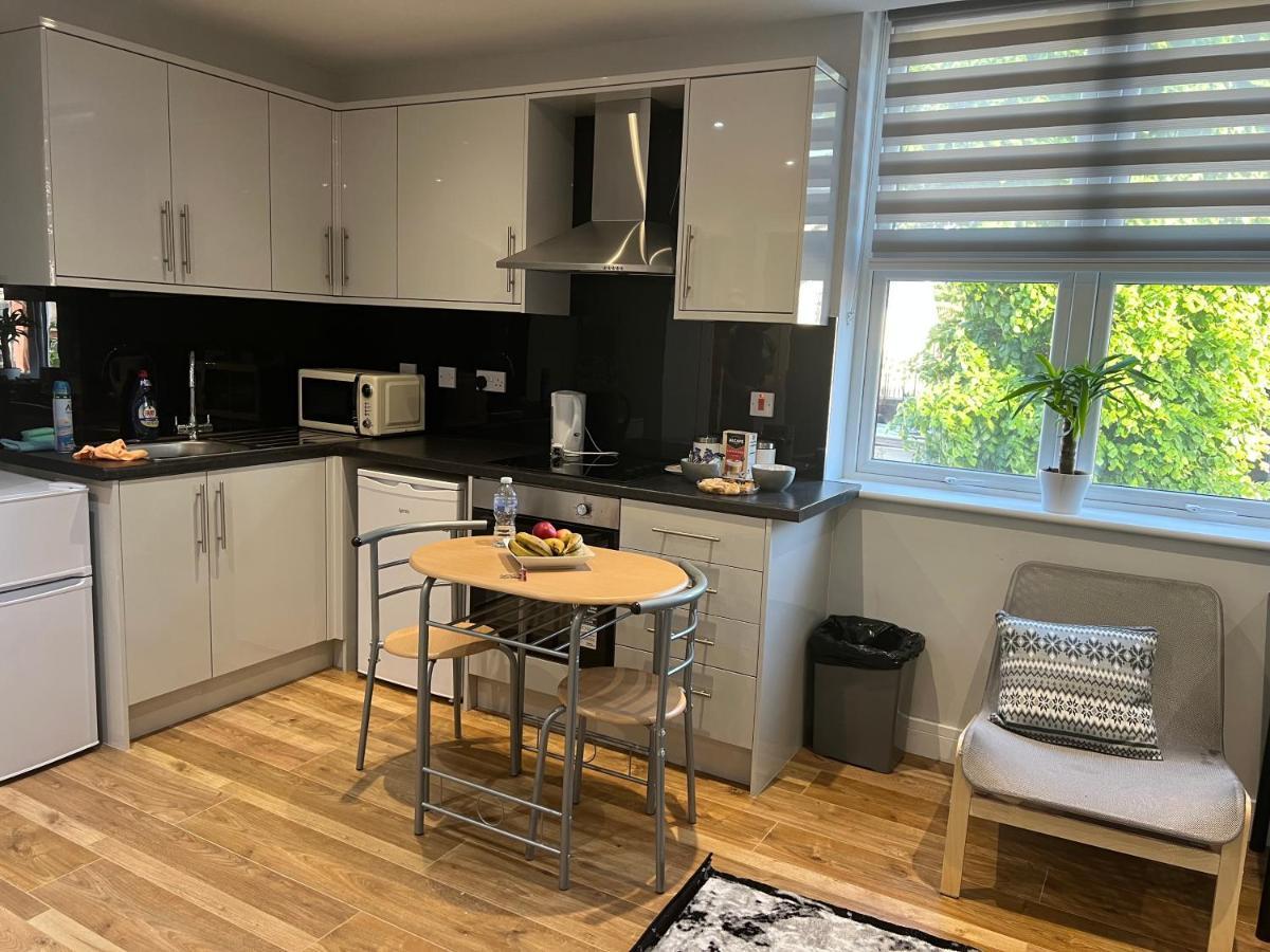 The Grande Residence - Close To Central London & Next To Northfield Tube Station Hanwell Ngoại thất bức ảnh